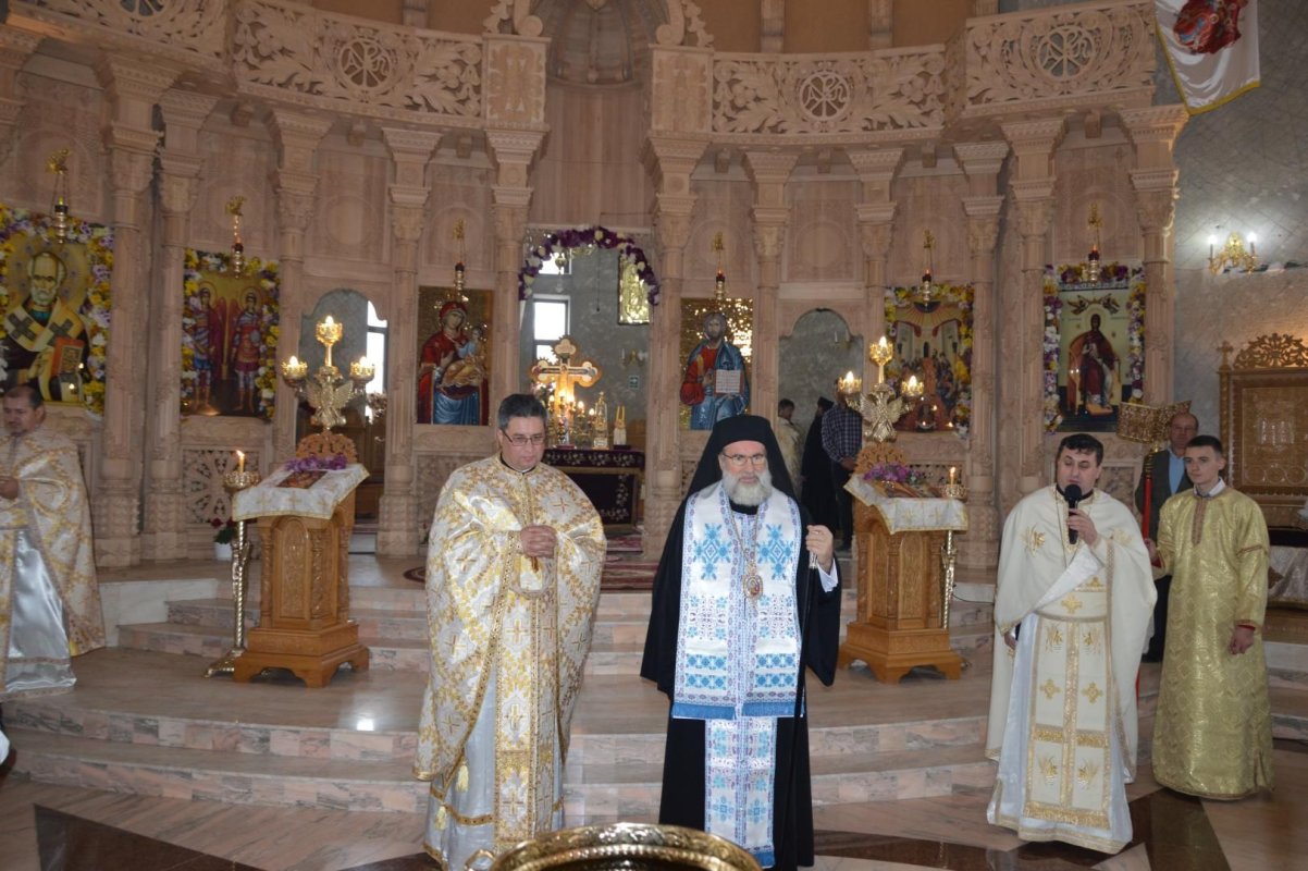 Slujbe arhiereşti în trei protopopiate ale Moldovei 6316
