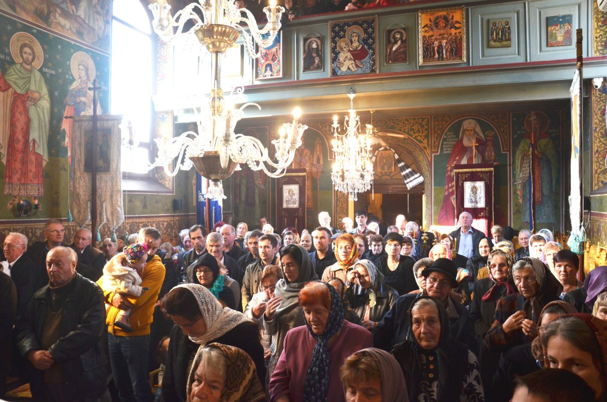 Slujiri arhierești în Duminica a 25-a după Rusalii, a samarineanului milostiv 6358