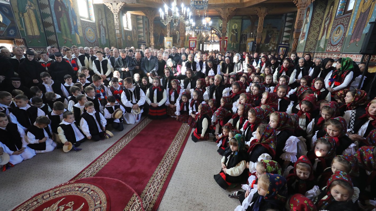 Slujiri arhierești în Duminica a 25-a după Rusalii, a samarineanului milostiv 6363