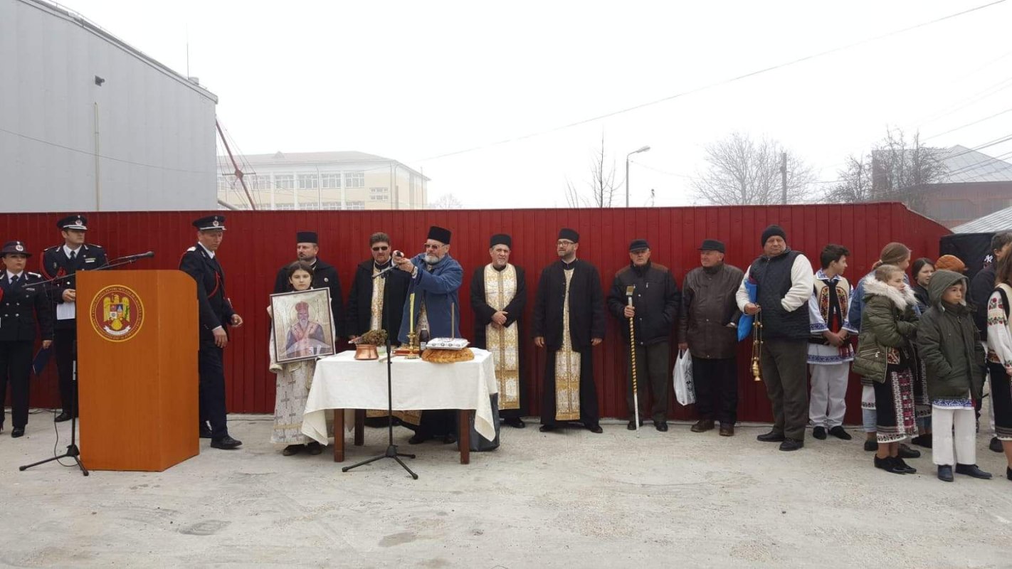 Sfinţirea Pichetului pentru Pompieri şi SMURD, la Sascut 6238