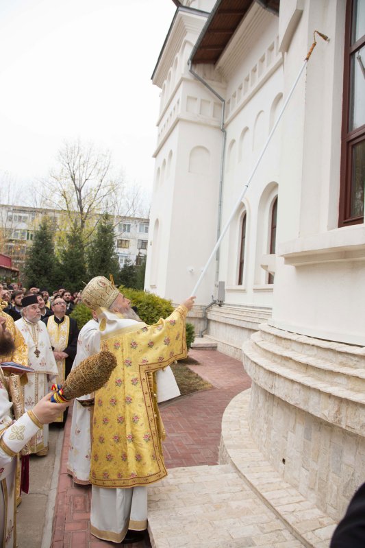 Binecuvântare la o parohie misionară din Galați 6212