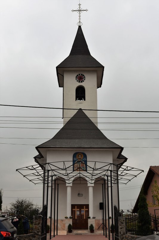 Biserica „Sfântul Ioan Gură de Aur” din Severin şi-a serbat hramul 6180