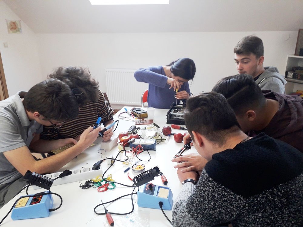 Cerc științific pentru studenți și elevi la Brașov 6088