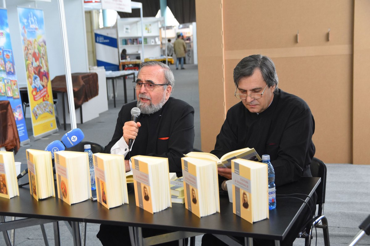 S-au lansat ultimele volume din Opere complete ale părintelui Stăniloae 6135