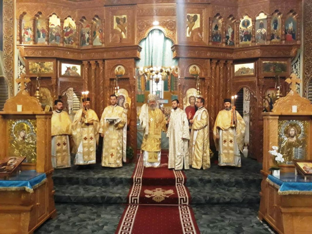 Slujire arhierească în municipiul Alba Iulia 6076