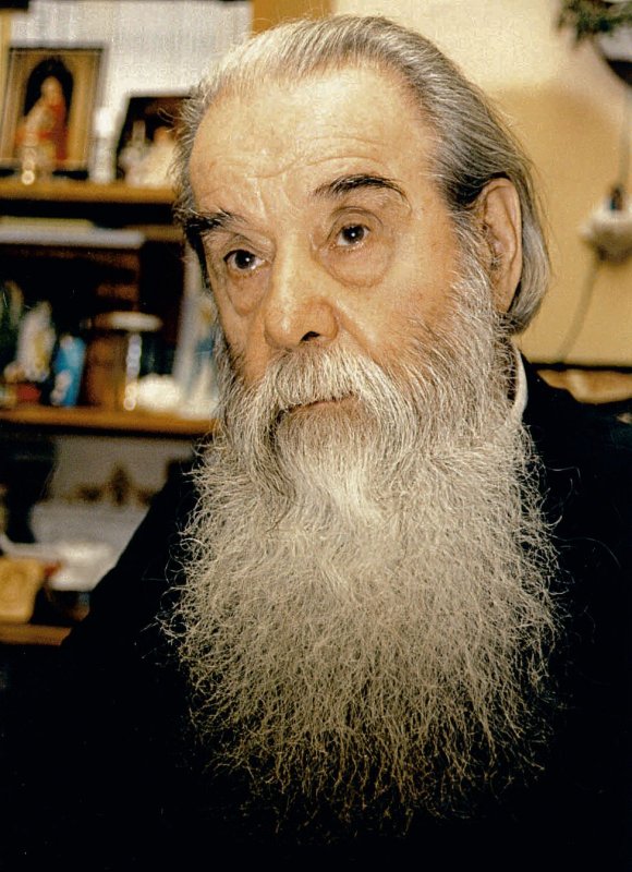 Părintele Galeriu. Nu doar profesor, ci și educator 6350