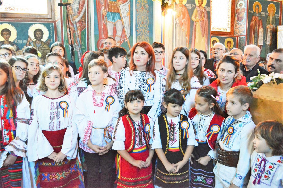 Slujiri arhierești în prima duminică a Postului Naşterii Domnului 5871