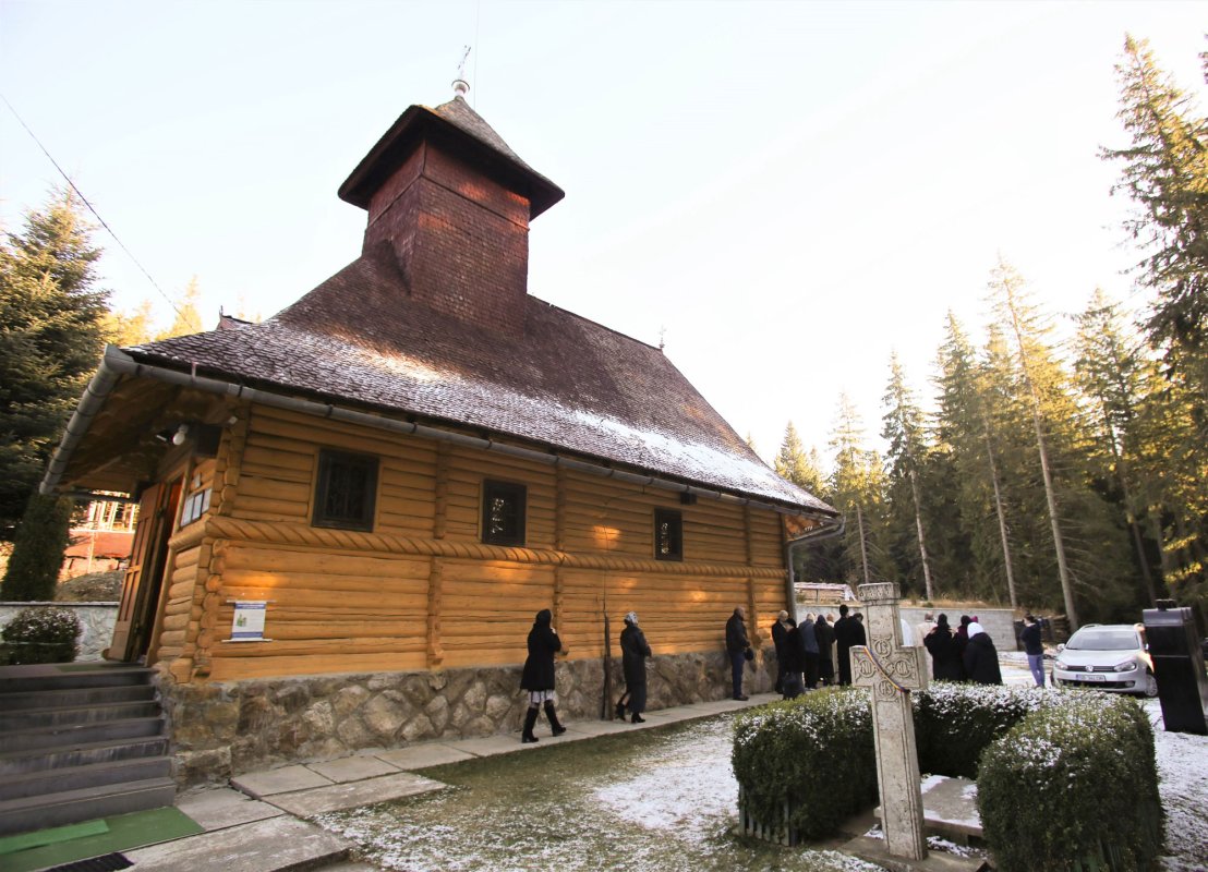 Slujiri arhierești în prima duminică a Postului Naşterii Domnului 5880