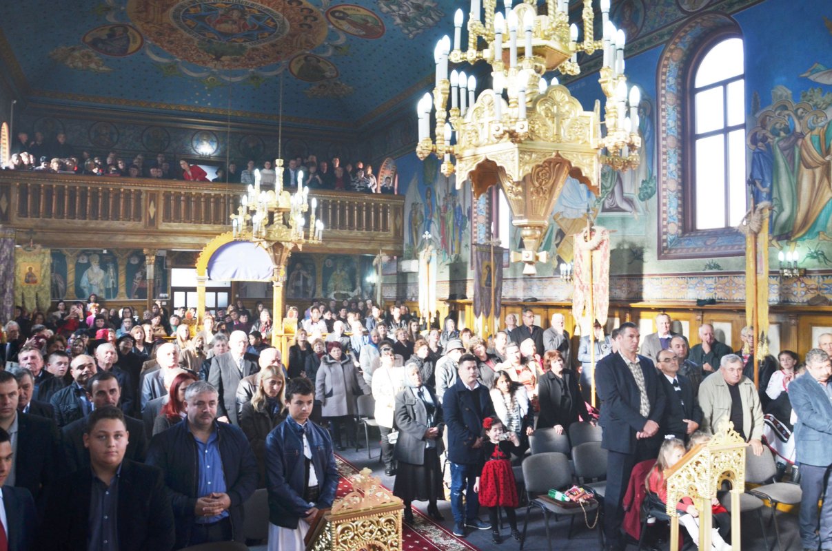 Slujiri arhierești în prima duminică a Postului Naşterii Domnului 5884