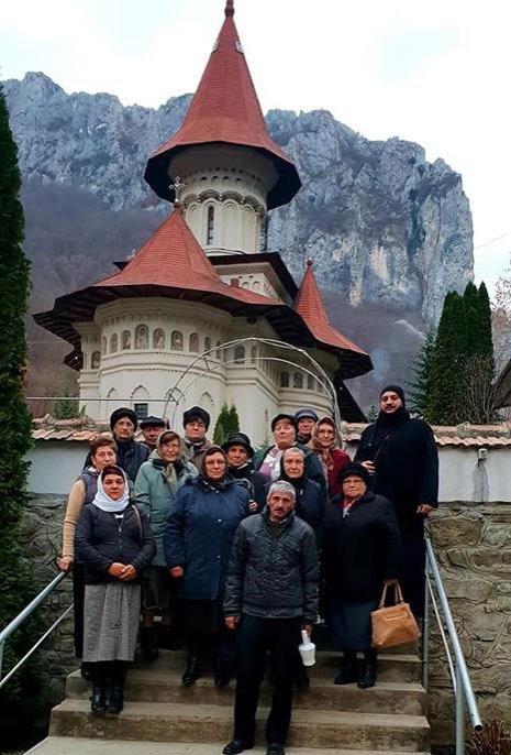 Pelerini din Şoroştin, Sibiu, la mănăstiri transilvane 5805