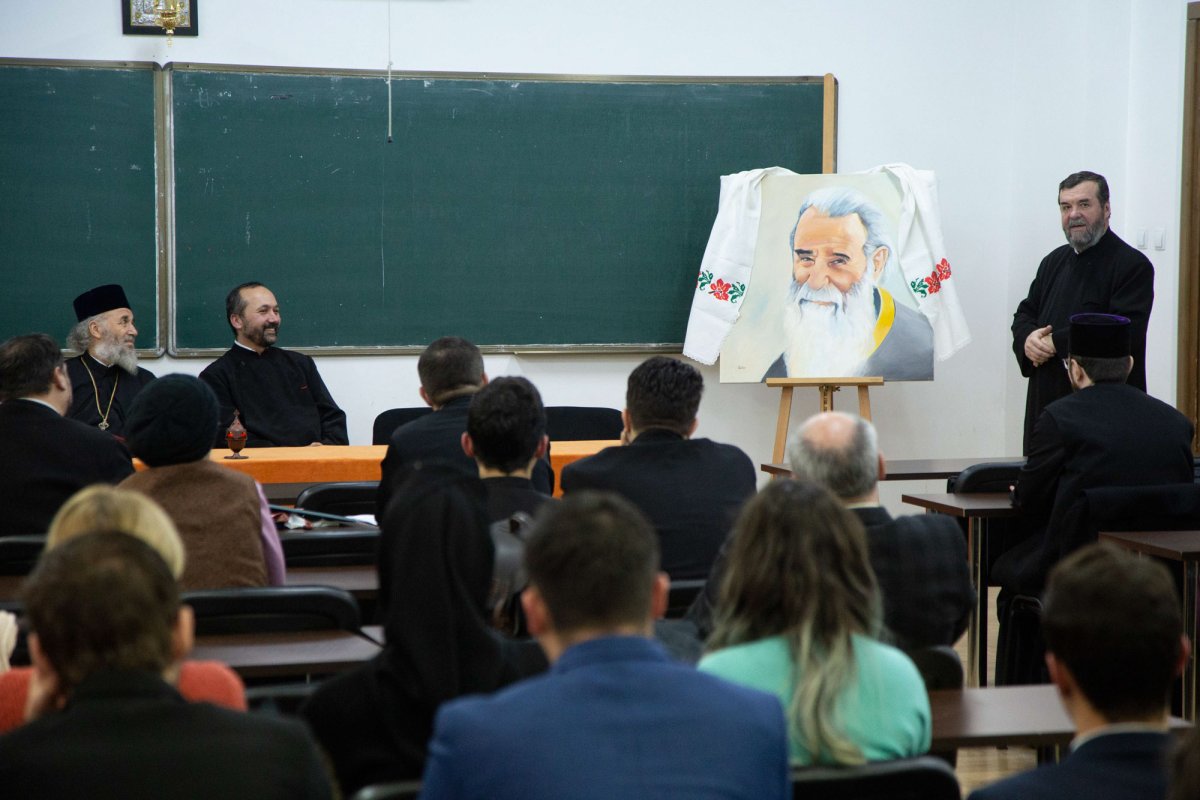 Simpozion dedicat părintelui Constantin Galeriu la Galaţi 5838