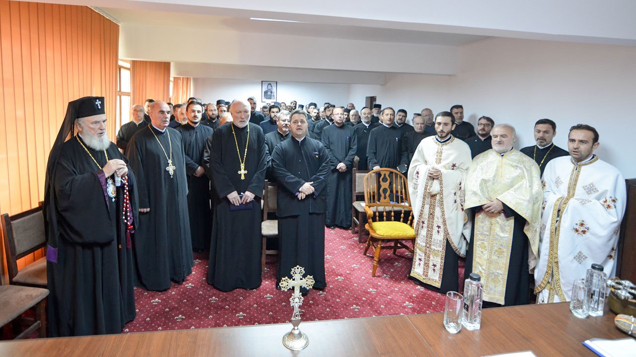 Conferinţe preoțești în Arhiepiscopia Târgoviștei 5725