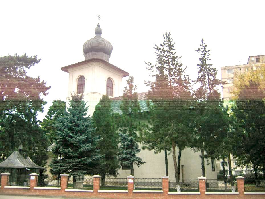 Slujitor devotat Bisericii, școlii, familiei și credincioşilor 5740