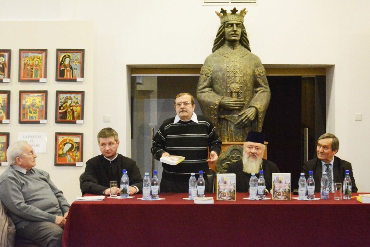 Volum despre personalități ale Centenarului, lansat la Muzeul Mitropoliei Clujului 5516