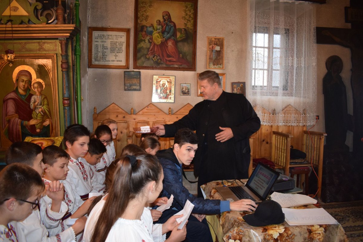 Anul comemorativ şi omagial, reflectat în catehezele demonstrative 5367