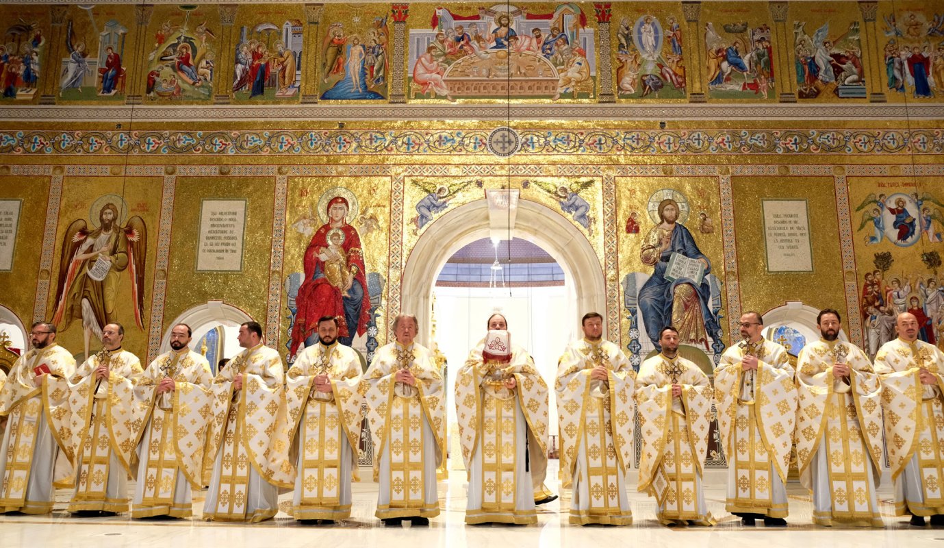 Continuă pelerinajul la Catedrala Națională 5417