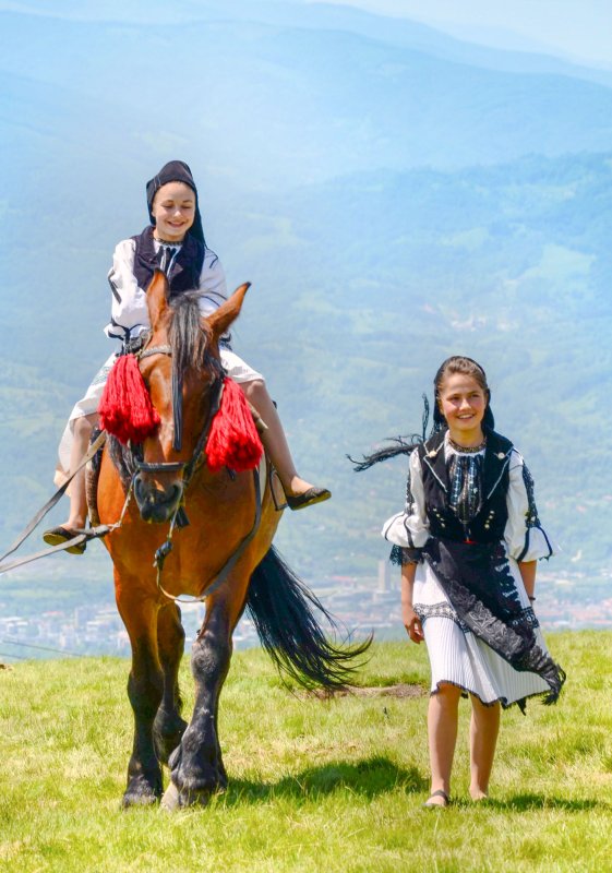 O călătorie fotografică prin Țara Momârlanilor 5432