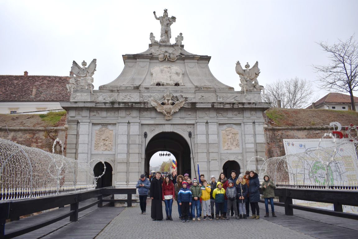 Tinerii și copiii din Firiteaz, pelerini în orașul Marii Uniri 5404