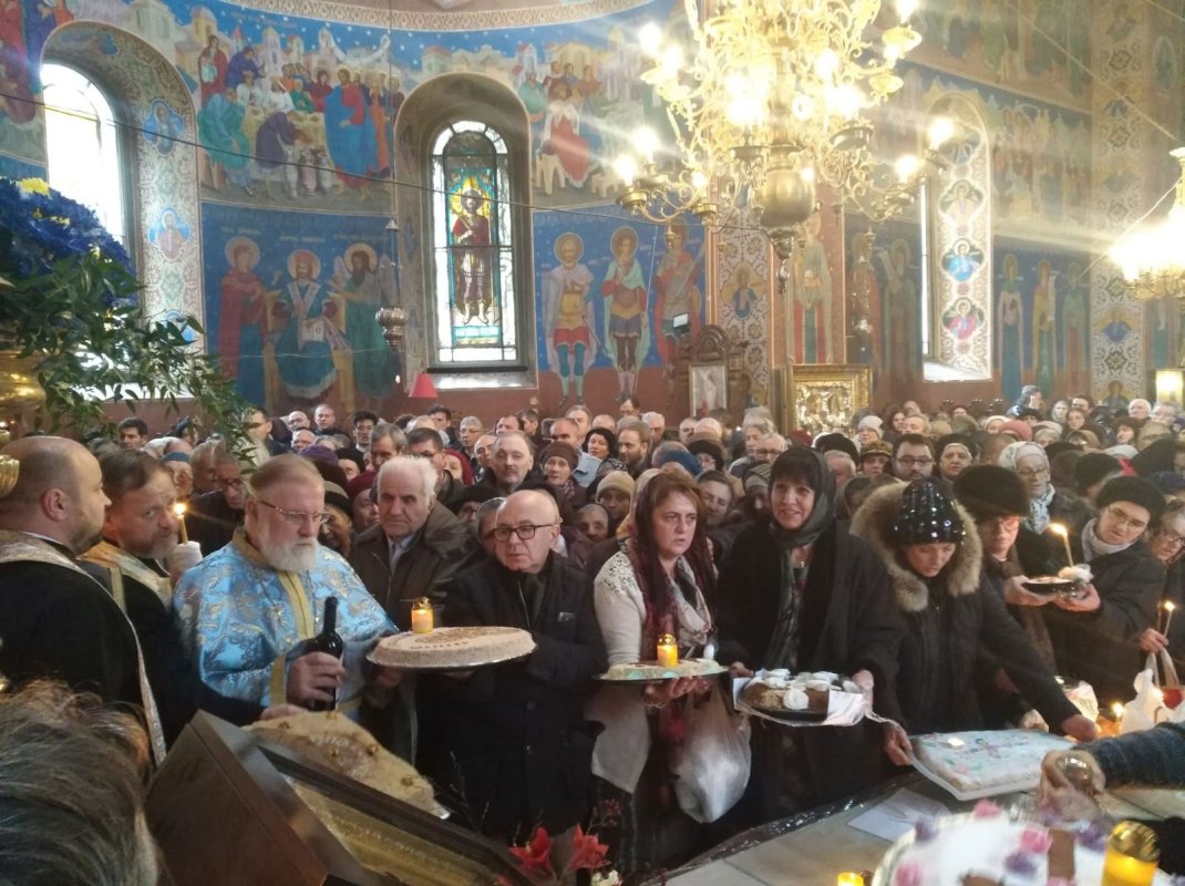 Hram la Biserica „Sfântul Stelian”-Lucaci  din Capitală  5332