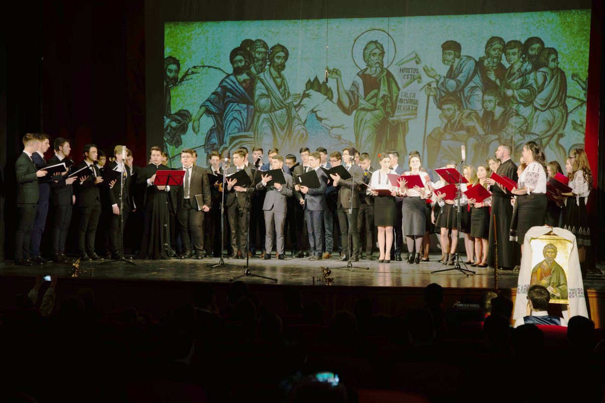 Concertul de muzică bisericească şi patriotică „File de unire” la Galaţi 5233