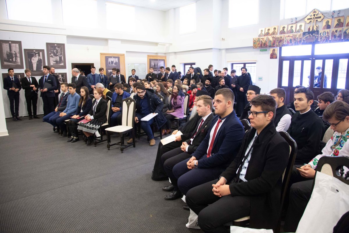 Simpozion naţional interseminarial dedicat Marii Uniri 5166