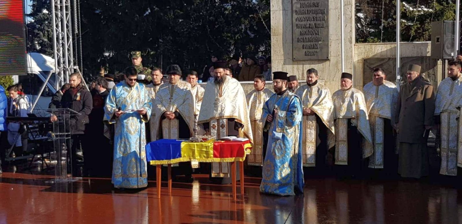 Marea Unire serbată în Eparhia Romanului şi Bacăului 4979