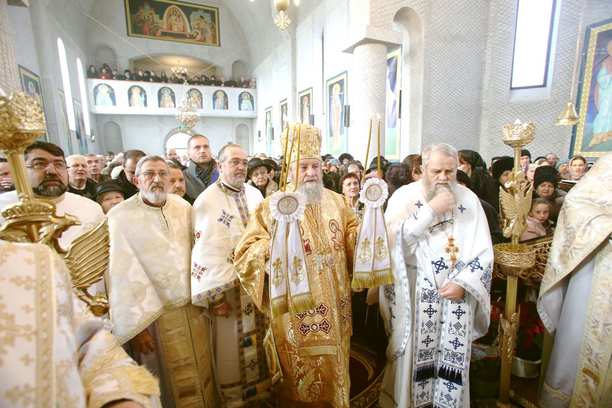 Slujiri arhiereşti în Duminica a 31-a după Rusalii 4909