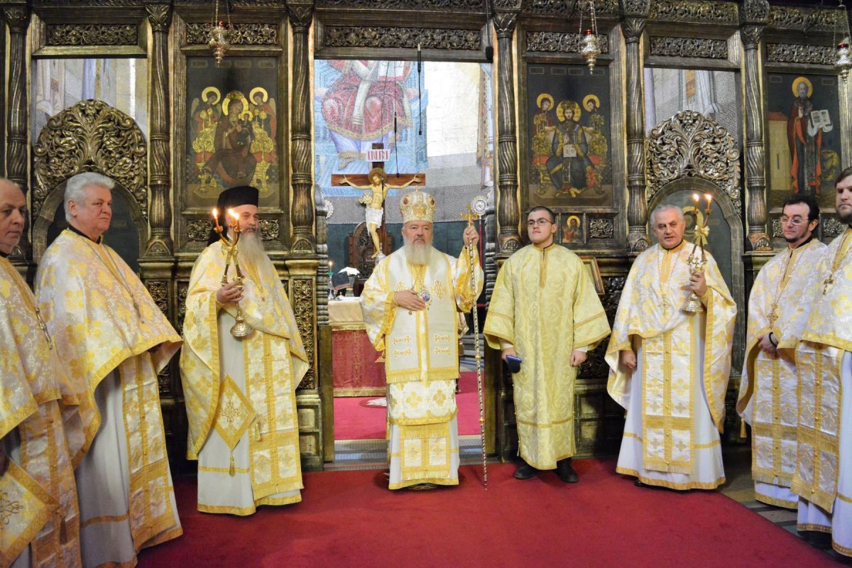 Slujiri arhiereşti în Duminica a 31-a după Rusalii 4914