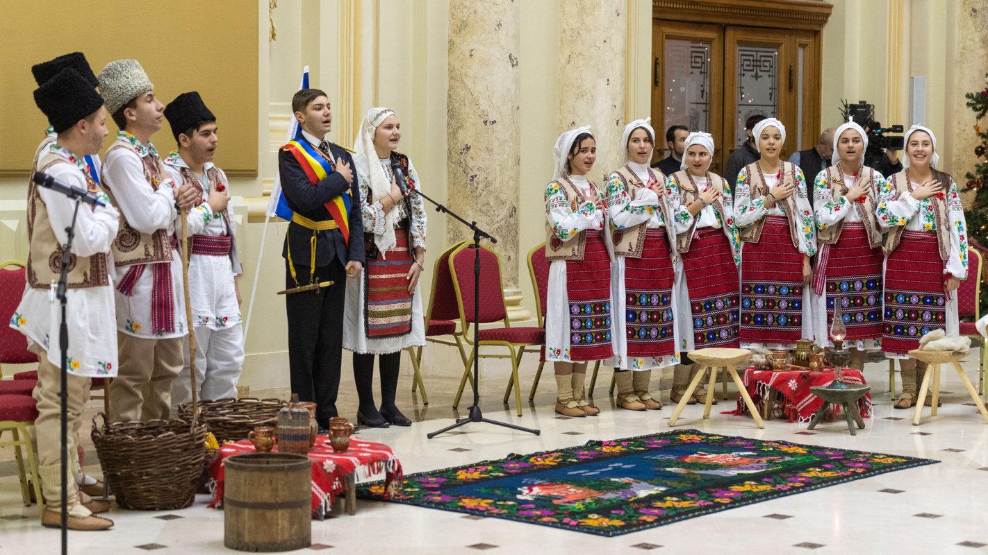 Creații literare dedicate unității de credință și neam 4875