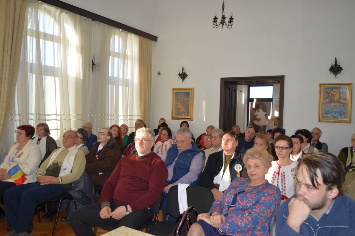 „Eroinele României Mari. Destine din linia întâi”, volum lansat la Iaşi 4787