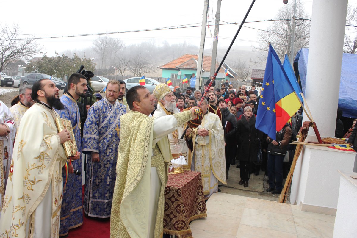 Sfințire de biserică în Parohia Ohaba 4827
