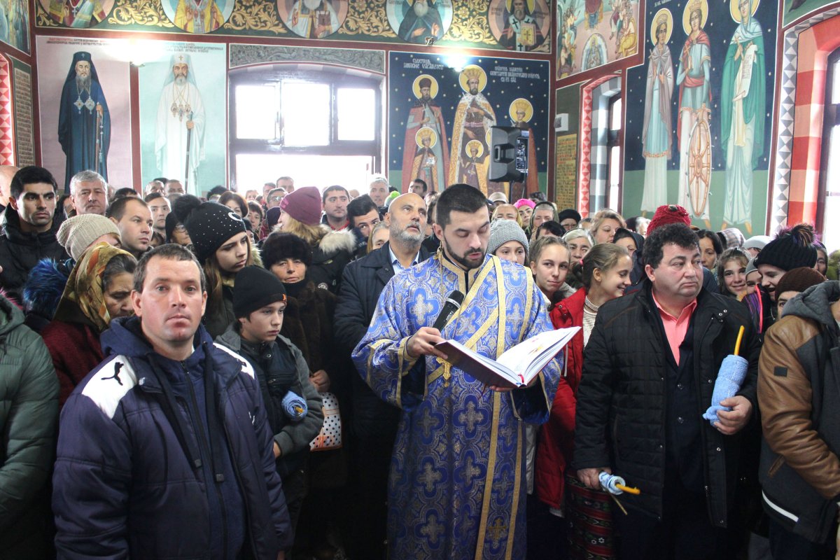 Sfințire de biserică în Parohia Ohaba 4828