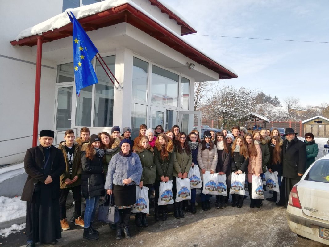 Daruri pentru copiii internaţi în Spitalul Municipal din Fălticeni 4716