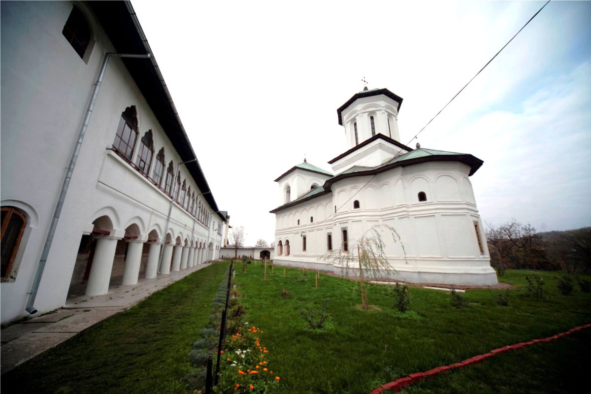 Locaşuri cu tradiţie istorică pe meleaguri olteneşti 4776