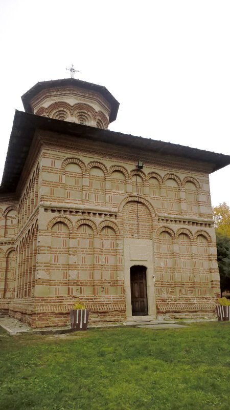 Locaşuri cu tradiţie istorică pe meleaguri olteneşti 4779