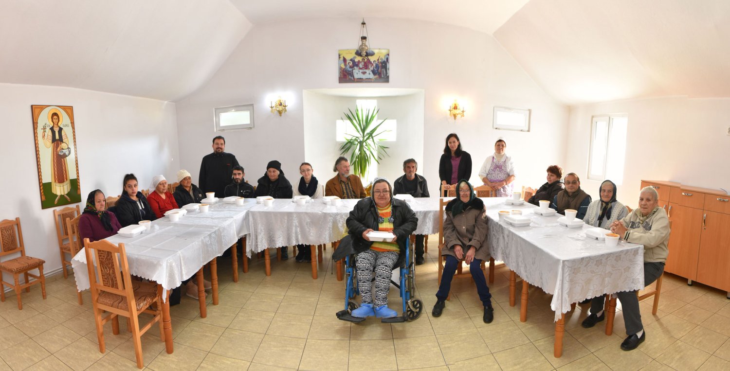 Activităţi filantropice sub ocrotirea Sfintei Filofteia 4659