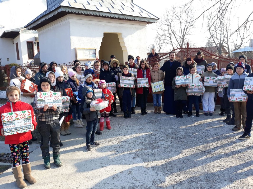 Campania „O cutie pentru un zâmbet” 4653