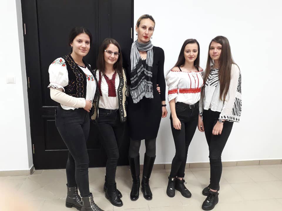 Daruri de Crăciun şi Centenar în Mitropolia Olteniei 4695