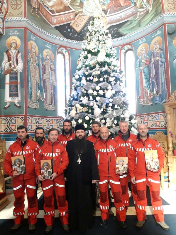 Daruri pentru Salvamont Buşteni din partea Patriarhului României 4673