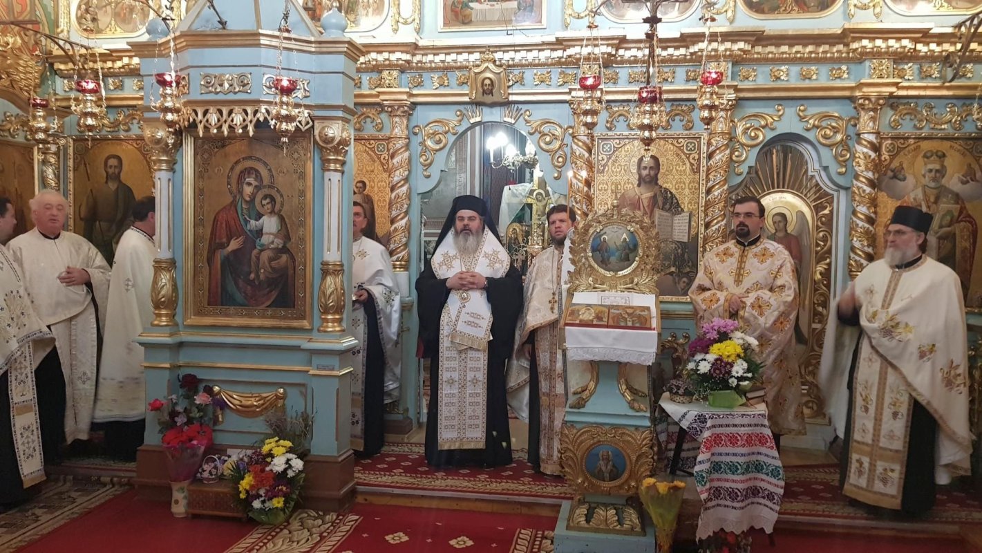 „Sfântul Ierarh Nicolae ne învaţă că a fi un om blând nu înseamnă să fii lipsit de fermitate” 4630