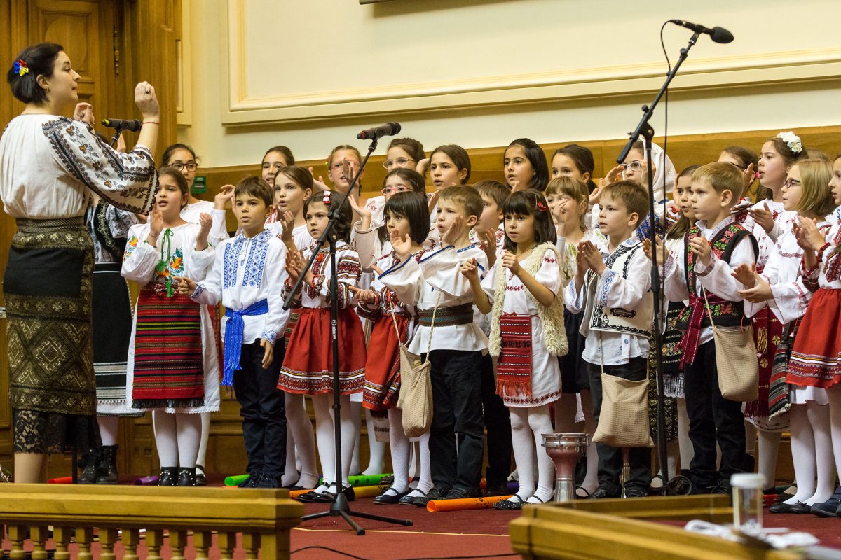 Sfântul Nicolae sărbătorit prin glasurile copiilor 4636