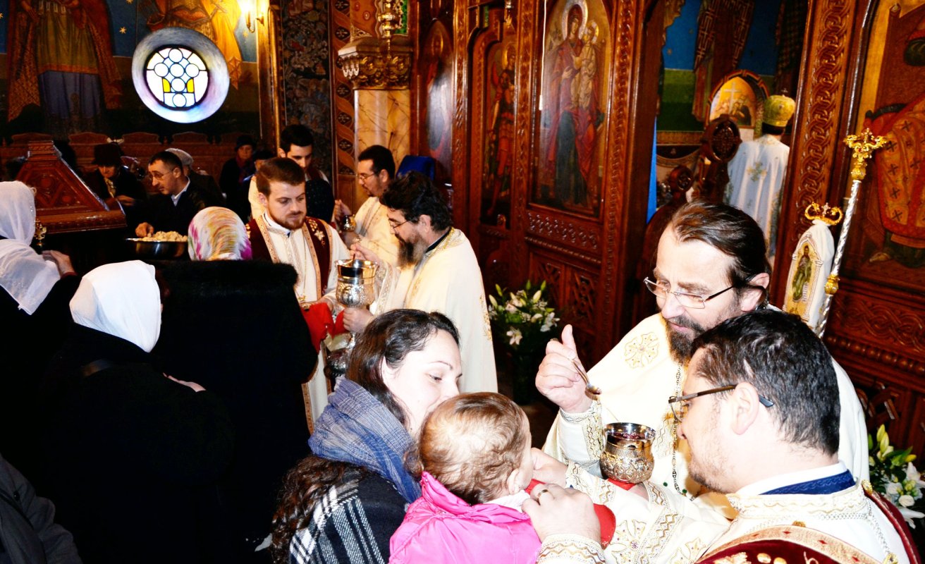 Slujiri arhiereşti şi hramuri, de Sfântul Ierarh Nicolae 4611