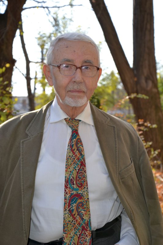 „Orice națiune care se respectă duce o politică de promovare a limbii” 4550