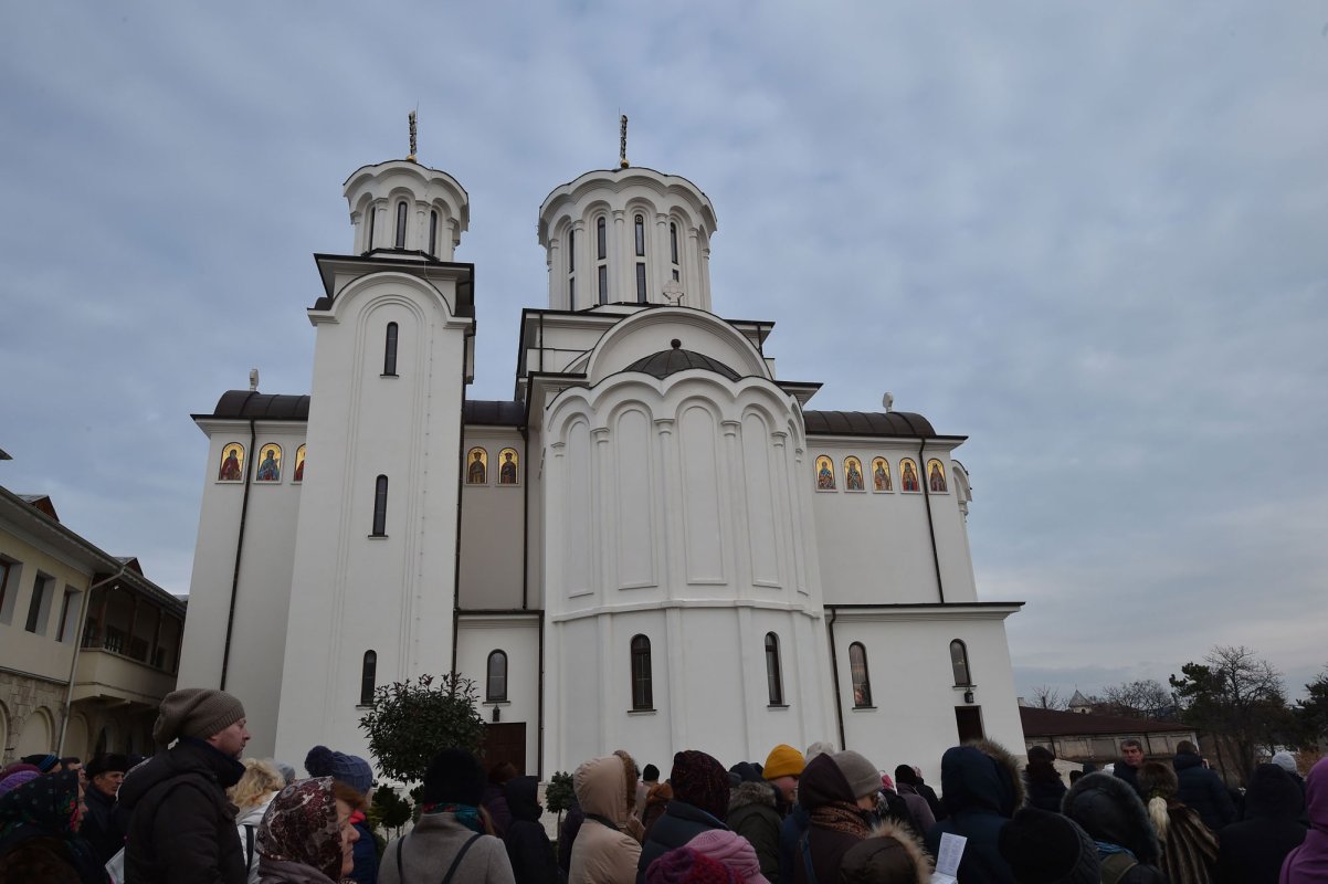 Biserica Mănăstirii Techirghiol a fost sfinţită 4511
