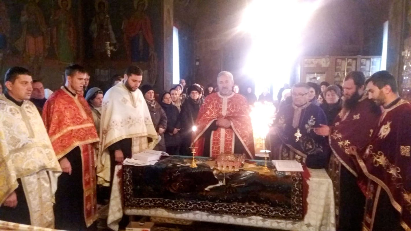 Biserica „Sfântul Nicolae” din Perişor, Dolj, şi-a sărbătorit hramul 4496