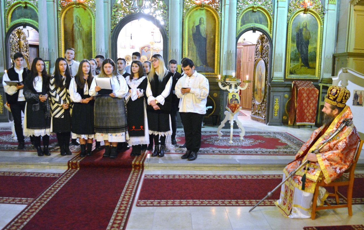 Colindători maramureşeni la Catedrala Episcopală din Giula 4522