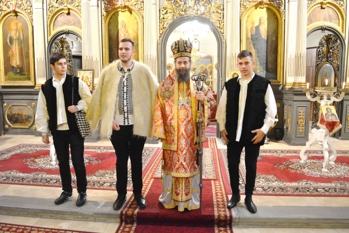 Colindători maramureşeni la Catedrala Episcopală din Giula 4523