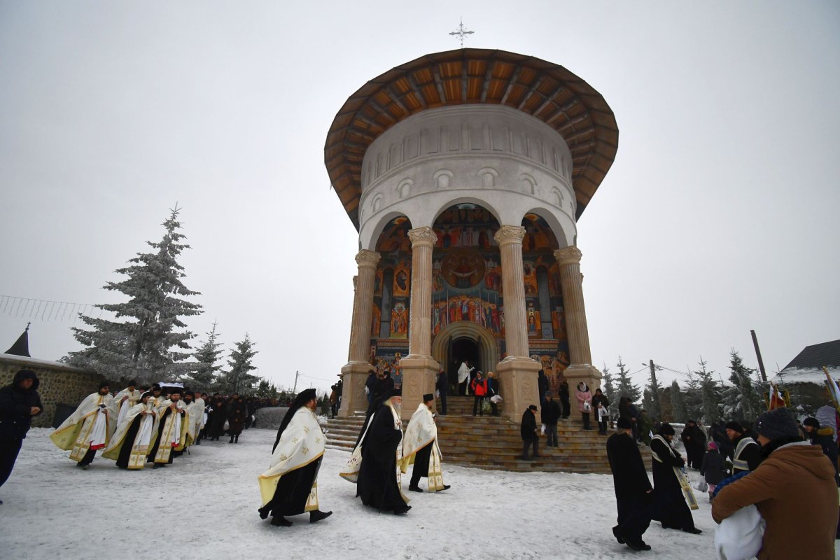 Schimonahul Serafim de la Mănăstirea Hadâmbu, purtat către ceruri 4466