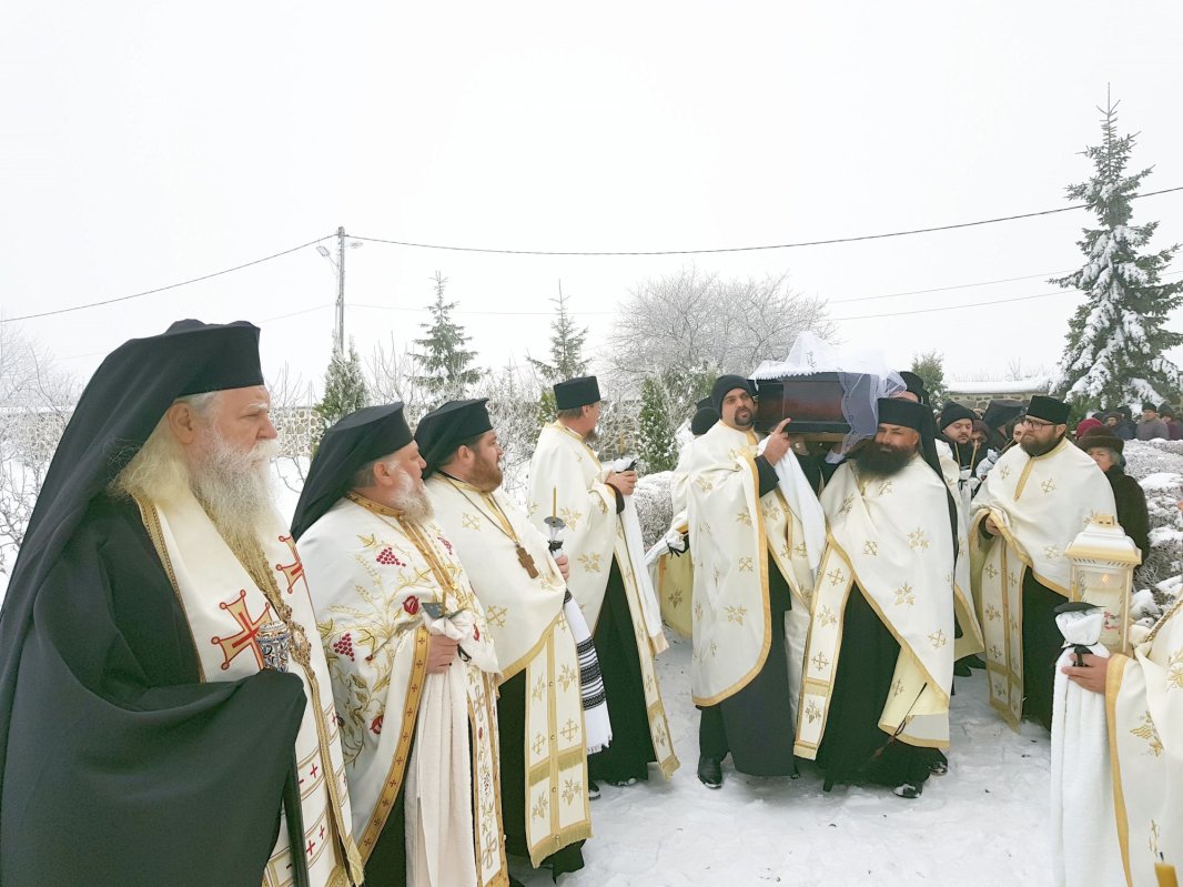 Schimonahul Serafim - făclia din Dealul Mare 4465