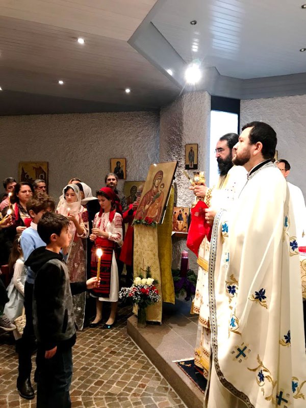 Hramul parohiei ortodoxe românești din Zürich, Elveția 4426